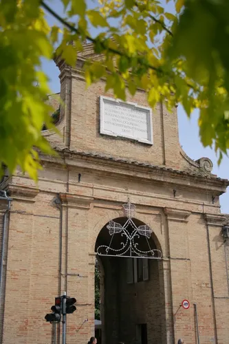 Porta Clementina